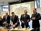 Ministr zahraniních vcí Jan Lipavský (uprosted) na tiskové konferenci v...