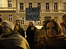 Lidé demonstrovali v ulicích Brna proti kontroverzního rozsudku za znásilnní....