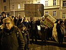 Lidé demonstrovali v ulicích Brna proti kontroverzního rozsudku za znásilnní....