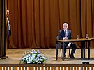 Prezident Petr Pavel se v úterý veer úastnil diskuze s obyvateli Stíbra. Do...