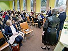 Prezident Petr Pavel diskutoval se studenty Vyí odborné koly, Obchodní...