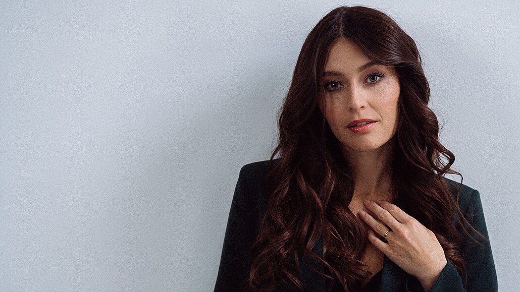 Kate�ina Marie Tichá vydala nové album Plamen