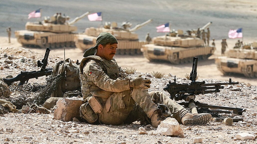 Amerití vojáci na mnohonárodnostním vojenském cviení v Jordánsku (13. záí...