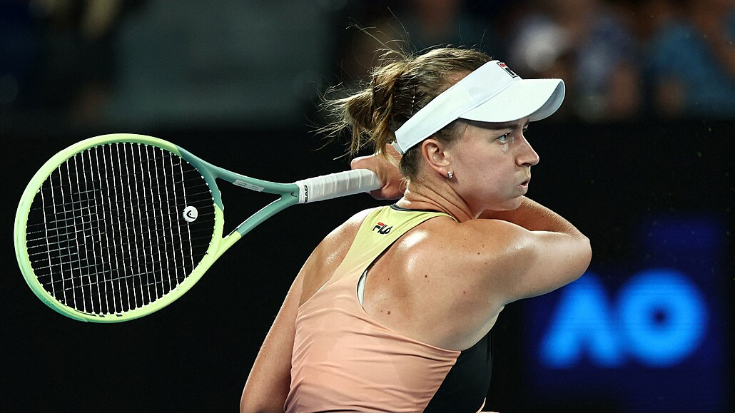 Barbora Krejčíková v akci ve čtvrtfinále Australian Open