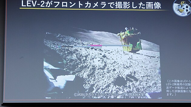 Japon�t� v�dci hodnot� na tiskov� konferenci �sp�nost p�ist�n� modulu na M�s�ci. (25. ledna 2024)