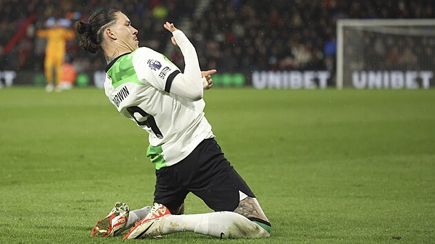 Darwin Nunez slav� otev�en� sk�re pro Liverpool v z�pase s Bournemouthem