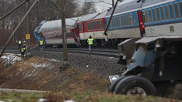 U Karvin se stetl vlak s nkladnm vozidlem. (24. ledna 2024)