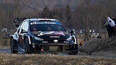 Elfyn Evans v druhé etap� Rallye Monte Carlo.