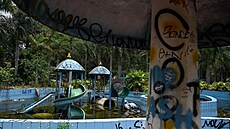 Po úplném dokon�ení m�l zábavní vodní park pokrývat plochu padesáti hektar�.