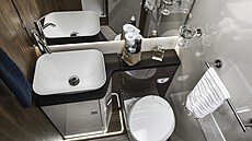Mobilvetta K-Yacht Tekno Line 86, celkový pohled na uspoádání koupelny,...