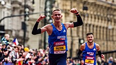 Patrik Vebr, �eský vít�z lo�ského pra�ského RunCzech p�lmaratonu. Tra� dlouhou...