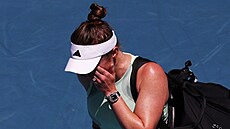 Ukrajinka Elina Svitolinová smutní poté, co se v osmifinále Australian Open...