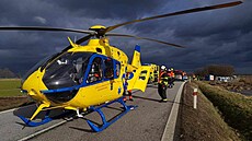 U tragické nehody u Vranína na T�ebo�sku zasahoval i vrtulník. Zran�nou...