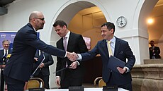 Podpis spolupráce stran koalice SPOLU ve volbách ve Stedoeském kraji