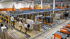 Otevení nového robotického pln automatizovaného skladu pneumatik ve...
