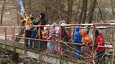 Ve t�íd� Studánka ��árské waldorfské mate�ské �koly kladou d�raz na slavení...