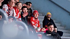 Patrik Eliá, sportovní poradce hokejové Slavie, sleduje zápas v Litomicích.