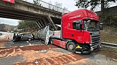 Dopravní nehoda v Mirošovicích na sjezdu z dálnice D1 (26. ledna 2024)