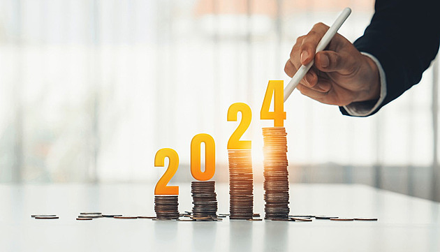 Velký přehled finančních novinek pro rok 2024. Dominuje zajištění na penzi