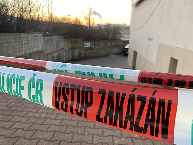 Policisté vyšetřují trojnásobnou vraždu v Hořovicích, mezi mrtvými mají být děti