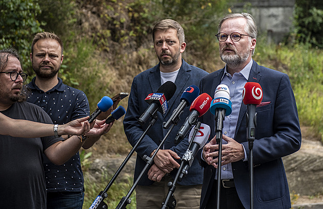 KOMENTÁŘ: Vládní strany netuší, že bez kvalitního kamene sochu nevybrousí