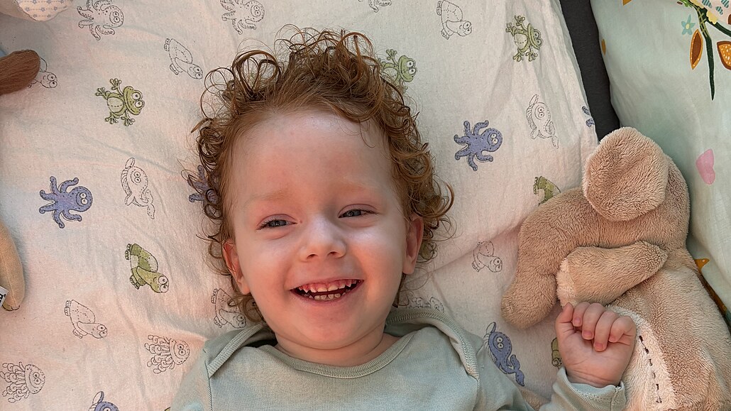 Dvouletý Martin trpí vzácným syndromem AADC.