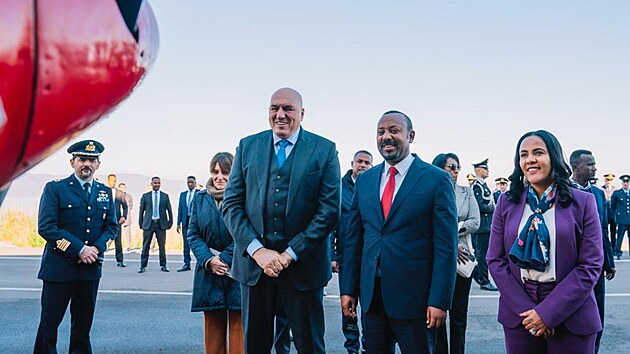 Etiopsk premir Abiy Ahmed Ali pi pevzet letounu Tsehai (31. ledna 2024)