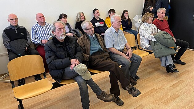 �alobci m�li u soudu hodn� podporovatel�. (30. ledna 2024)