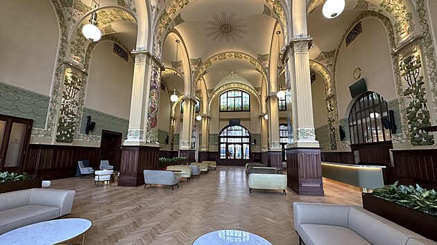 Z nat��en� 131. d�lu magaz�nu POZOR VLAK, Fantova budova