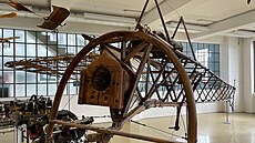 V roce 1910 se tento stroj Karla a Hanse Vollmoellerových dostal do vzduchu.