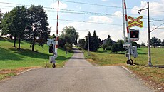 Pohled na elezniní pejezd v Dolní Lutyni na Karvinsku, kde jsou patrné tamní...