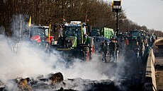 Belgití zemdlci blokují svými traktory dálnici A42. (29. ledna 2024)