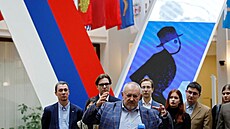 Ruský politik Boris Nad�din ve st�edu odevzdal úst�ední volební komisi podpisy...