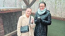 Radosti z vajec se nic nevyrovná. Linda Janská (vpravo) a na�e redaktorka...