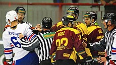 Zápasy mezi Tebíí a Jihlavou bývají vdy vyhecované. Pispívají k tomu asto...