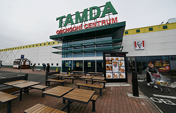 Obchodní centrum Tamda v ústecké tvrti Veboice.
