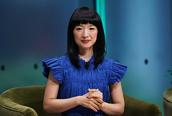 Marie Kondo na pódiu na The New York Times Climate Forward Summit 2023 v zá�í...