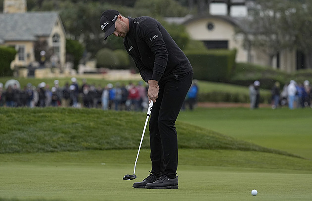 Zkrácený turnaj PGA Tour v Pebble Beach vyhrál americký golfista Clark