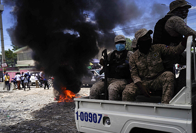 Gangy na Haiti mají novou strategii. Svou moc šíří skupinovým znásilňováním