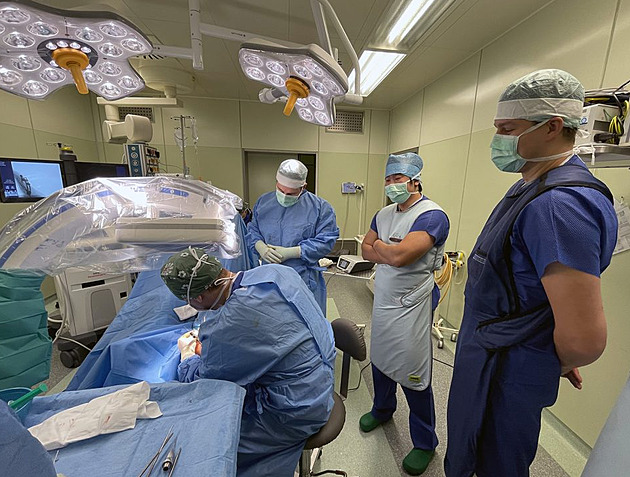 Sokolovská ortopedie posiluje, nový primář přináší zkušenosti z Německa