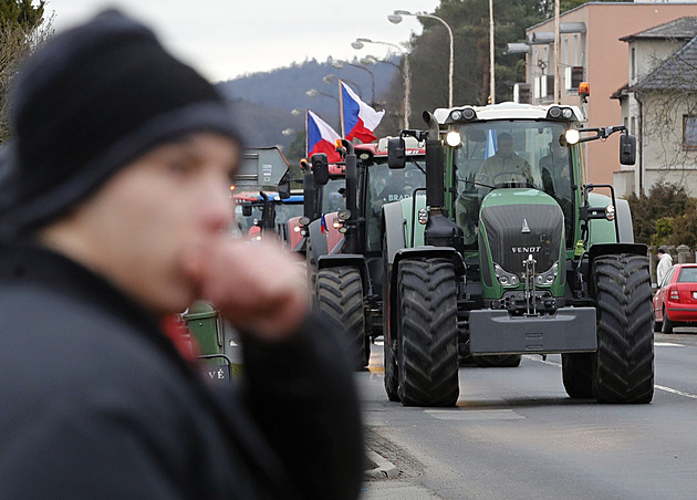 Vychováváme si Otesánka. Byrokracie bobtná, musíme ji osekat, řekl Výborný