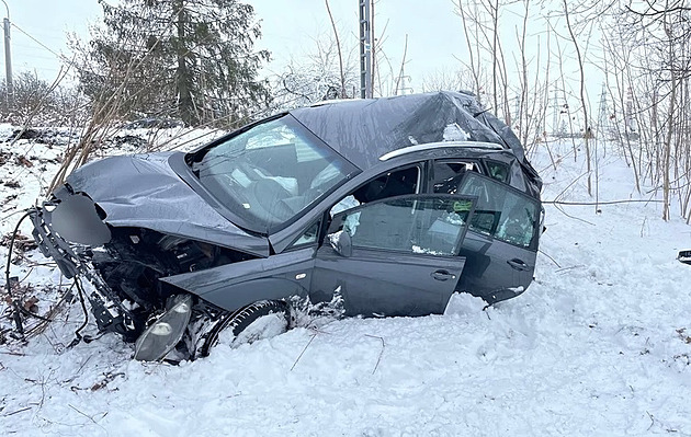 Při střetu auta s vlakem zemřely dvě děti. Otec, který řídil, dostal podmínku