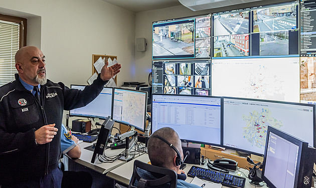 Městská policie v Hradci spouští chytrou aplikaci. Uvidí pachatele online