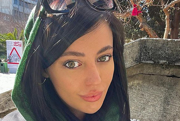 Pornoherečka Tálibánu nevadí, místní ženy ano. Dvojí metr, stěžují si Afghánky