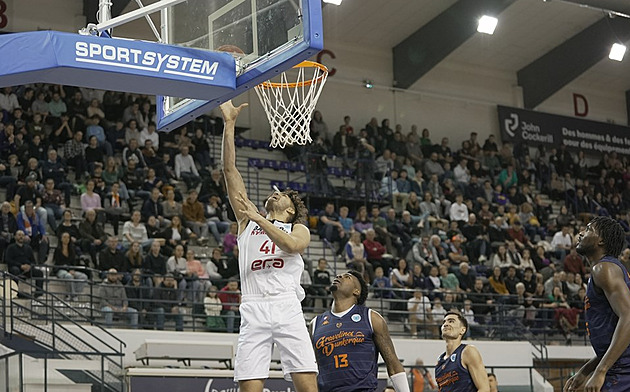 Nymburk se loučil těsnou porážkou, postup ze skupiny měl už jistý