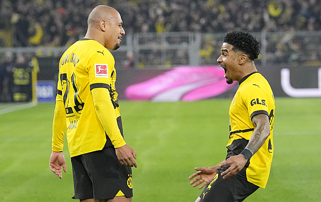 Malen zařídil dvěma góly výhru fotbalistů Dortmundu nad Freiburgem