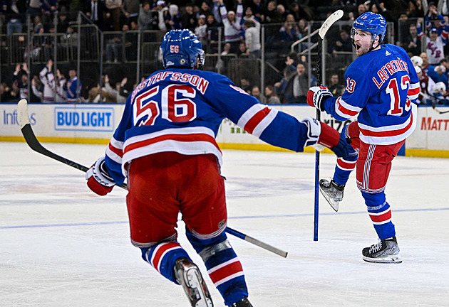 NHL ožila dvěma duely. Výhry braly newyorské celky Islanders a Rangers