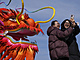 Peking v tchto dnech zdob dekorace draka