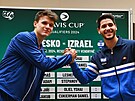 Jakub Meník (vlevo) a Jiaj Oliel ped utkáním esko vs. Izrael v kvalifikaci...