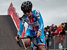 Juniorka Veronika Sedláková na trati cyklokrosového mistrovství svta v Táboe